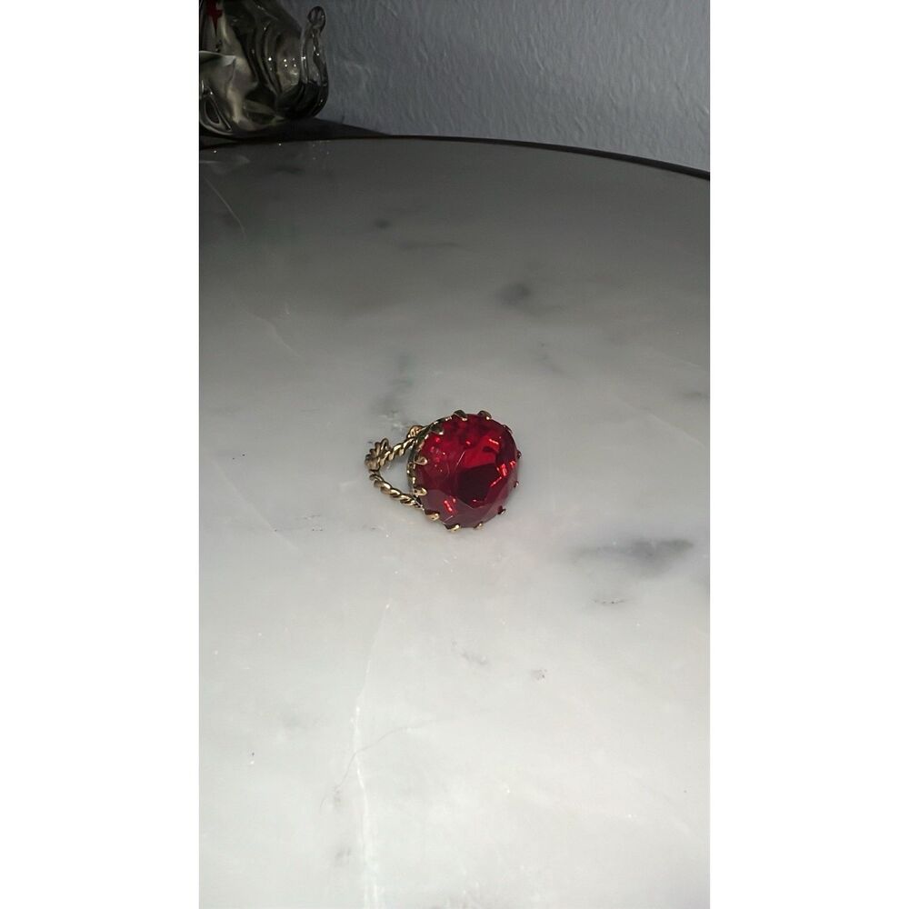 Vintage Ring Signed W Germany Red Glass Brass Twisted Metal Braided West Germany - Picture 5 of 10